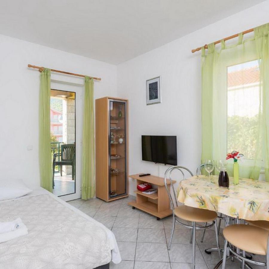 Apartments Maestral Оребич Екстер'єр фото
