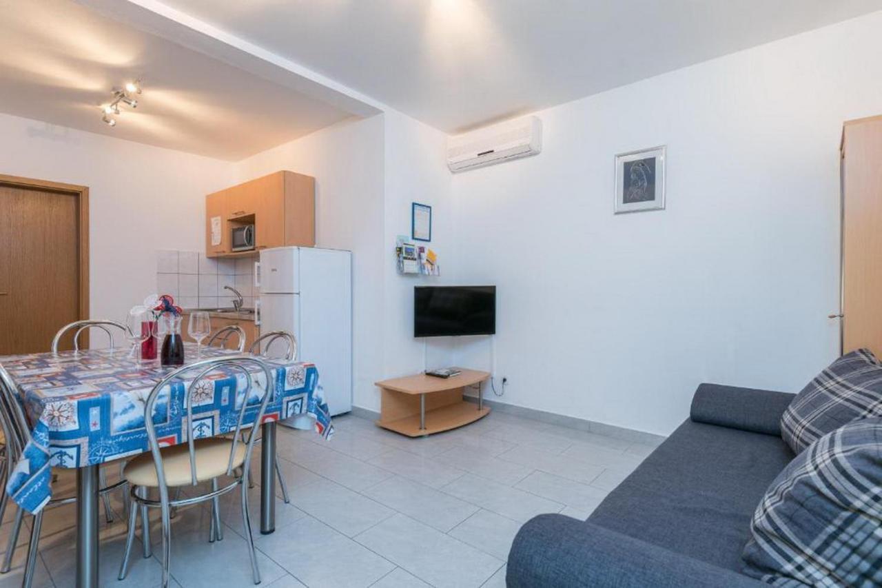 Apartments Maestral Оребич Екстер'єр фото